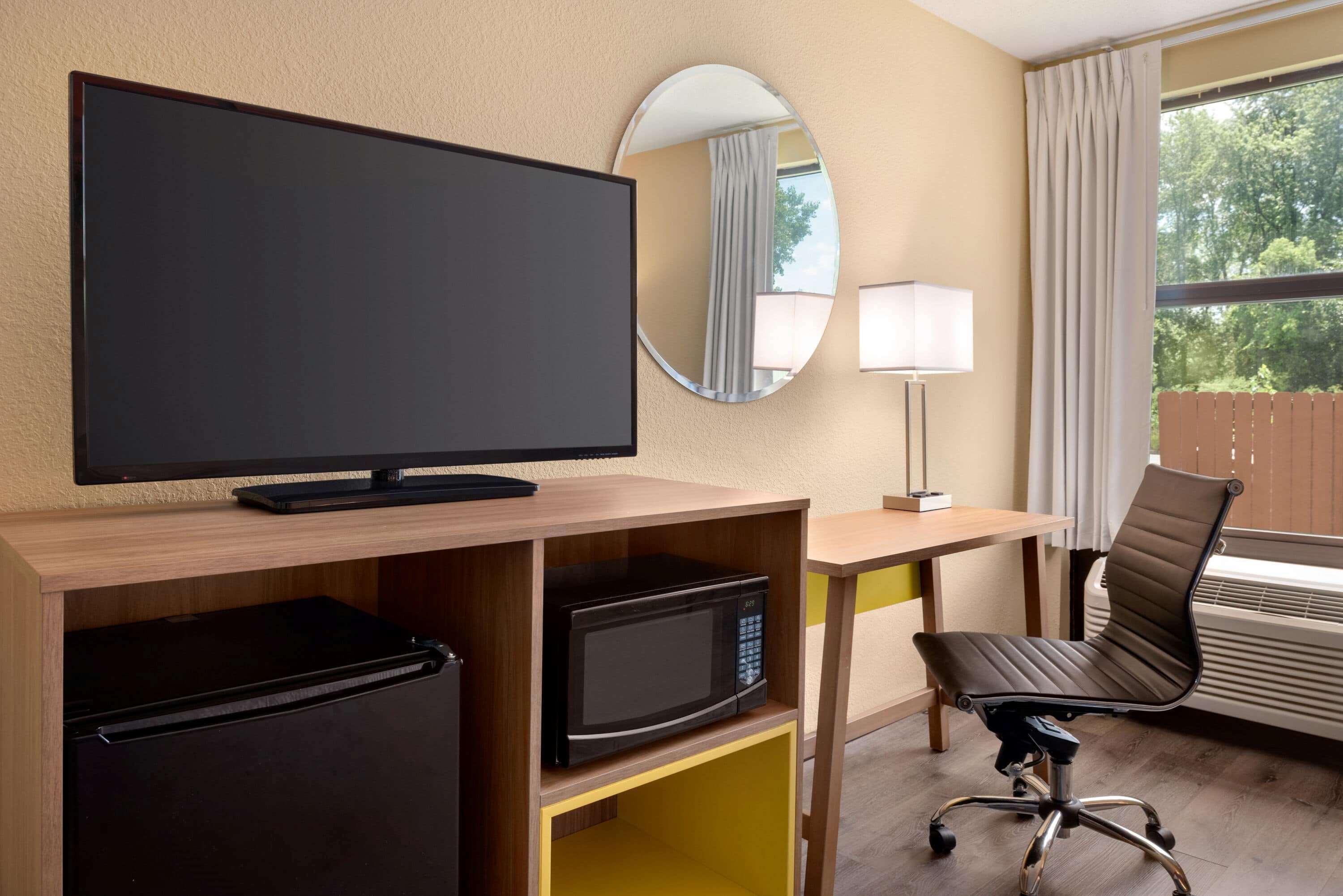 Days Inn & Suites By Wyndham Merrillville Exteriör bild