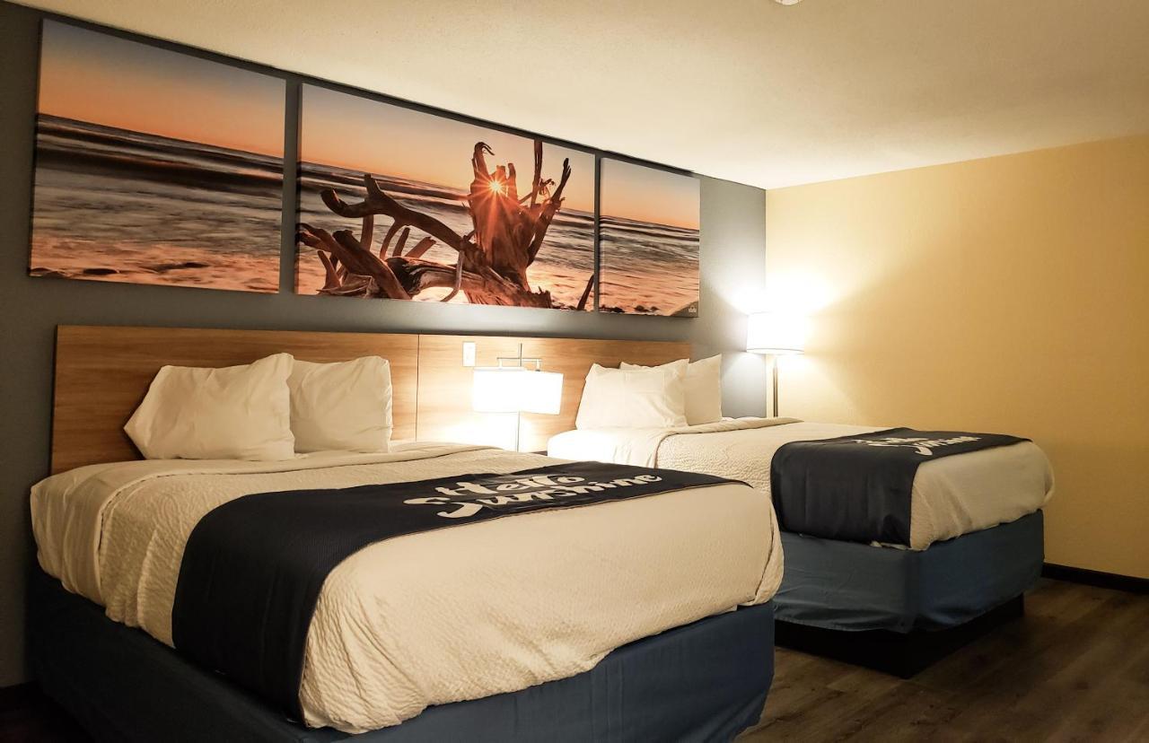 Days Inn & Suites By Wyndham Merrillville Exteriör bild